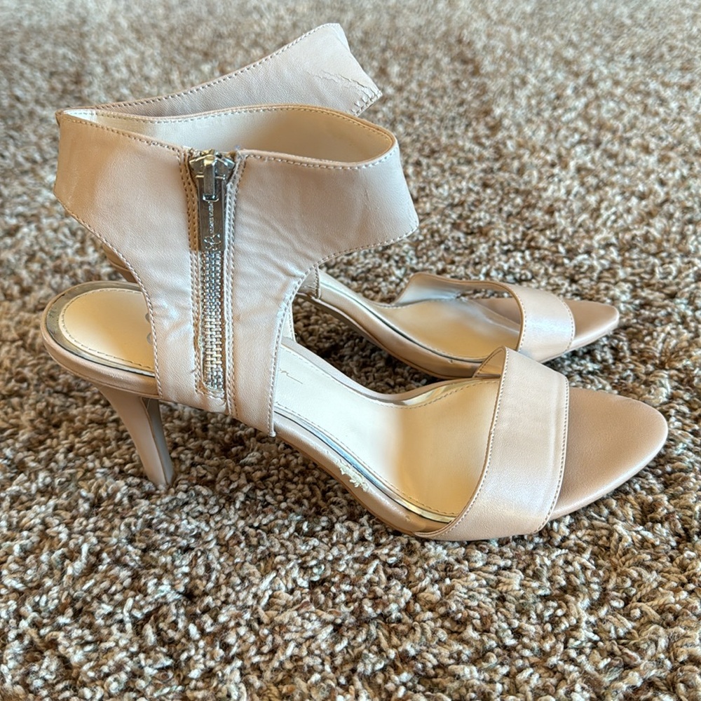 Jessica Simpson Heels - Picture 2 of 4